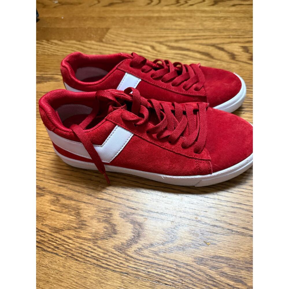 Pony Classic Low Sneakers in Red Size Women's 6.5